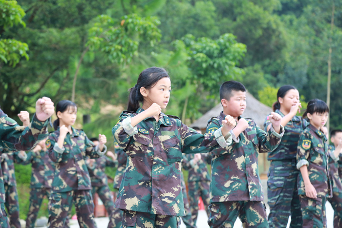 一個(gè)可以玩CS、學(xué)射箭、搞野炊、篝火狂歡晚會(huì)集一身的好去處