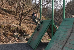 北京軍事訓(xùn)練冬令營幫青少年實現(xiàn)實彈射擊的夢想