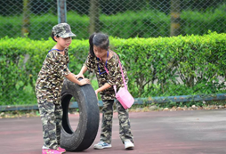 深圳反恐特戰(zhàn)軍事冬令營(yíng)：學(xué)生存技能，做堅(jiān)強(qiáng)自信青少年