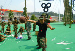 浙江軍事冬令營讓孩子得到全方位的鍛煉！